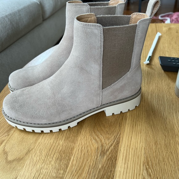 Tipryn Chelsea Boot Womens 